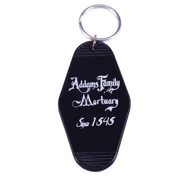 Addams Family Márnice hotel kľúč od izby tag strašidelný doplnok